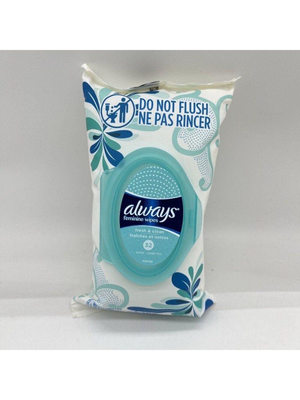 1 Pack Always Feminine Wipes Fresh And Clean 32 Wipes,  New